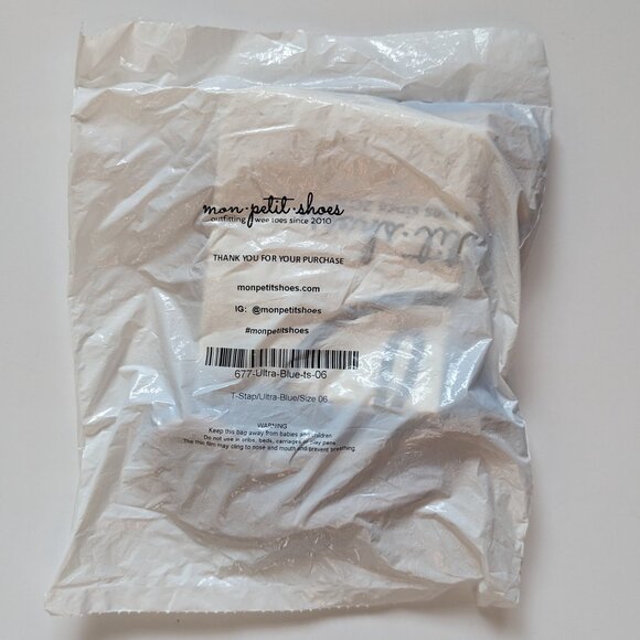 Mon Petit Shoes T-strap Ultra Blue NIB size 6 - Picture 3 of 3